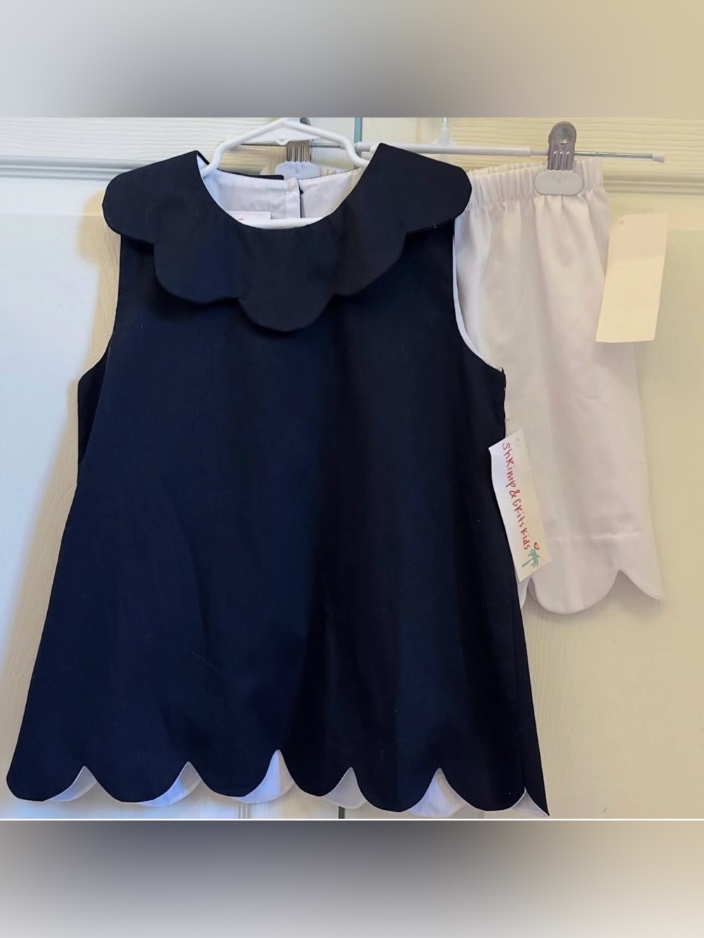 NWT Shrimp & Grits navy and white scallop shorts set size 10